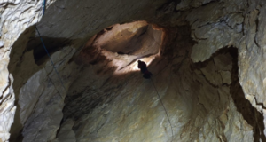 Grind Explo 2026. Record național de scufundare în peșteră la −815 metri, în cel mai adânc aven din România, în Masivul Piatra Craiului