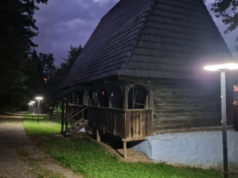 Primul muzeu în aer liber din România, iluminat integral cu ajutorul unui sistem modern fotovoltaic